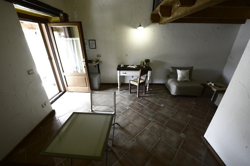 Il Giardino Degli Aranci Bed & Breakfast Mores Phòng bức ảnh