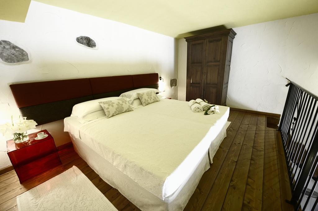 Il Giardino Degli Aranci Bed & Breakfast Mores Phòng bức ảnh